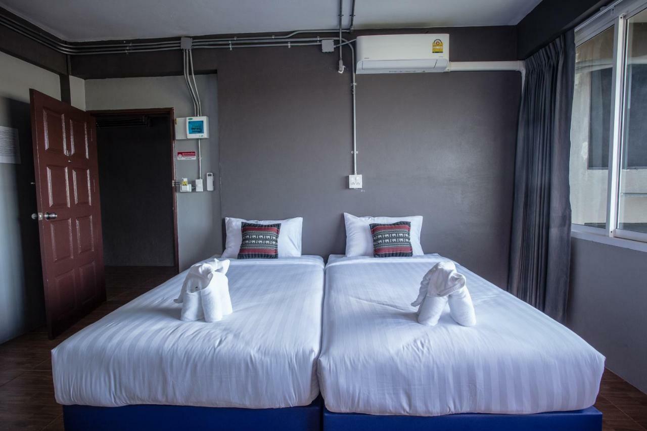 Baan Chang Hotel & Coffee House Tak Exterior photo