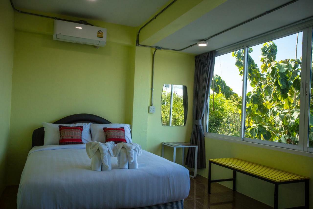 Baan Chang Hotel & Coffee House Tak Exterior photo